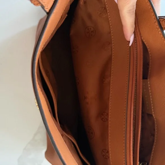 Tory Burch York Buckle Tote - Picture 6 of 7